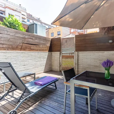 My Space Emirates - Splendid With Terrace And Pool Near Park Gueell Appartamento