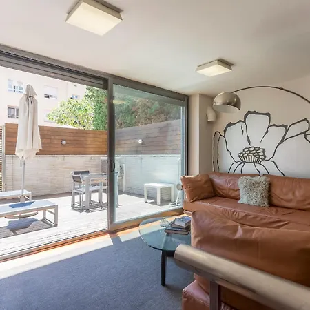 דירה My Space Emirates - Splendid With Terrace And Pool Near Park Gueell