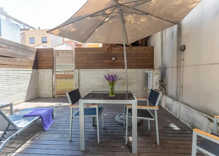 My Space Emirates - Splendid With Terrace And Pool Near Park Gueell דירה