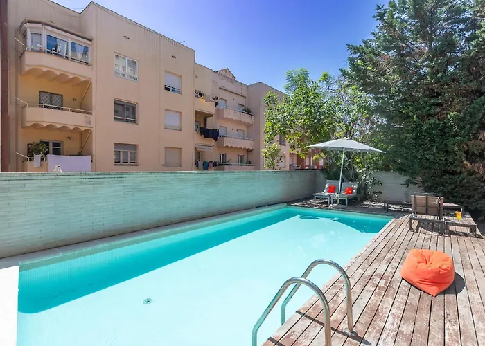 דירה My Space Emirates - Splendid With Terrace And Pool Near Park Gueell *