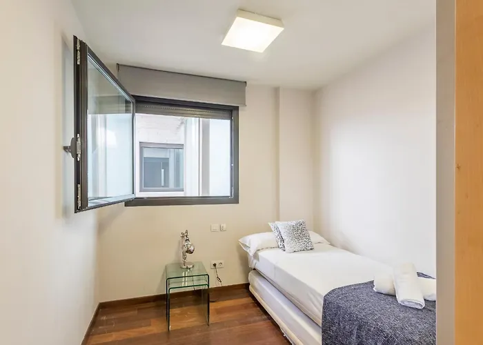 My Space Emirates - Splendid With Terrace And Pool Near Park Gueell דירה ברצלונה