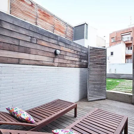 Apartment My Space Emirates - Splendid With Terrace And Pool Near Park Gueell *