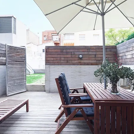 My Space Emirates - Splendid With Terrace And Pool Near Park Gueell Apartment