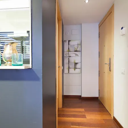 Apartment My Space Emirates - Splendid With Terrace And Pool Near Park Gueell Barcelona